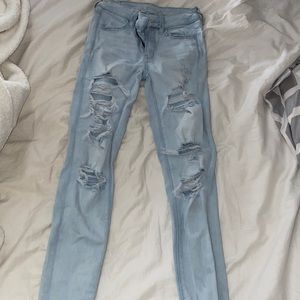 light wash skinny jeans
